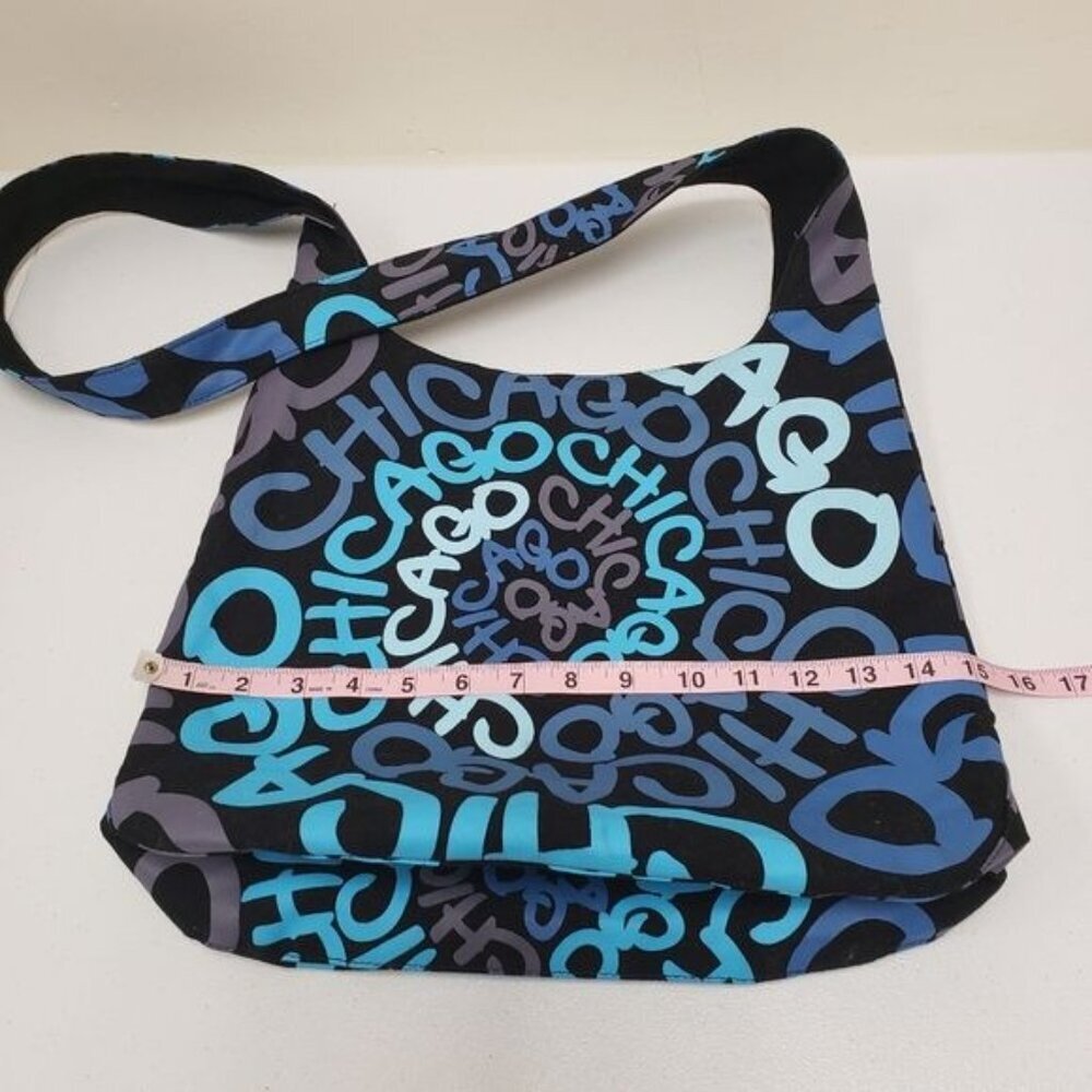 Robin Ruth Chicago Crossbody Bag - Picture 9 of 12